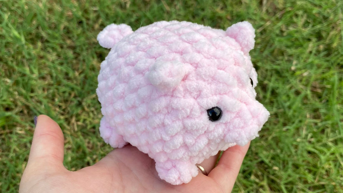 No-Sew Mini Pig Free Crochet Pattern